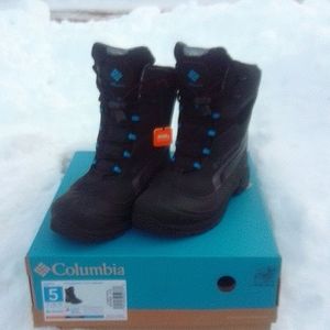 COLUMBIA Youth Bugaboot Plus IV OMNI-HEAT